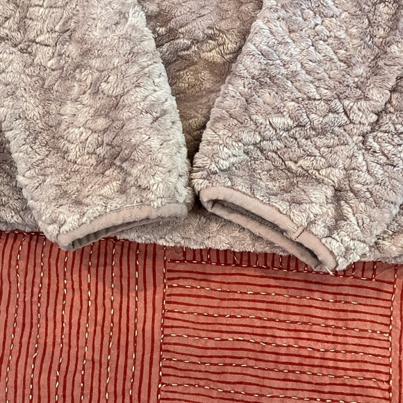 Women's medium soft fleece dusty mauve / light purple Cozy Cream Teddy Jacket - Picture 9 of 15